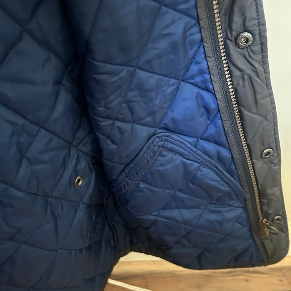 Men’s Barbour Flyweight Chelsea Quilted jacket - Picture 6 of 8